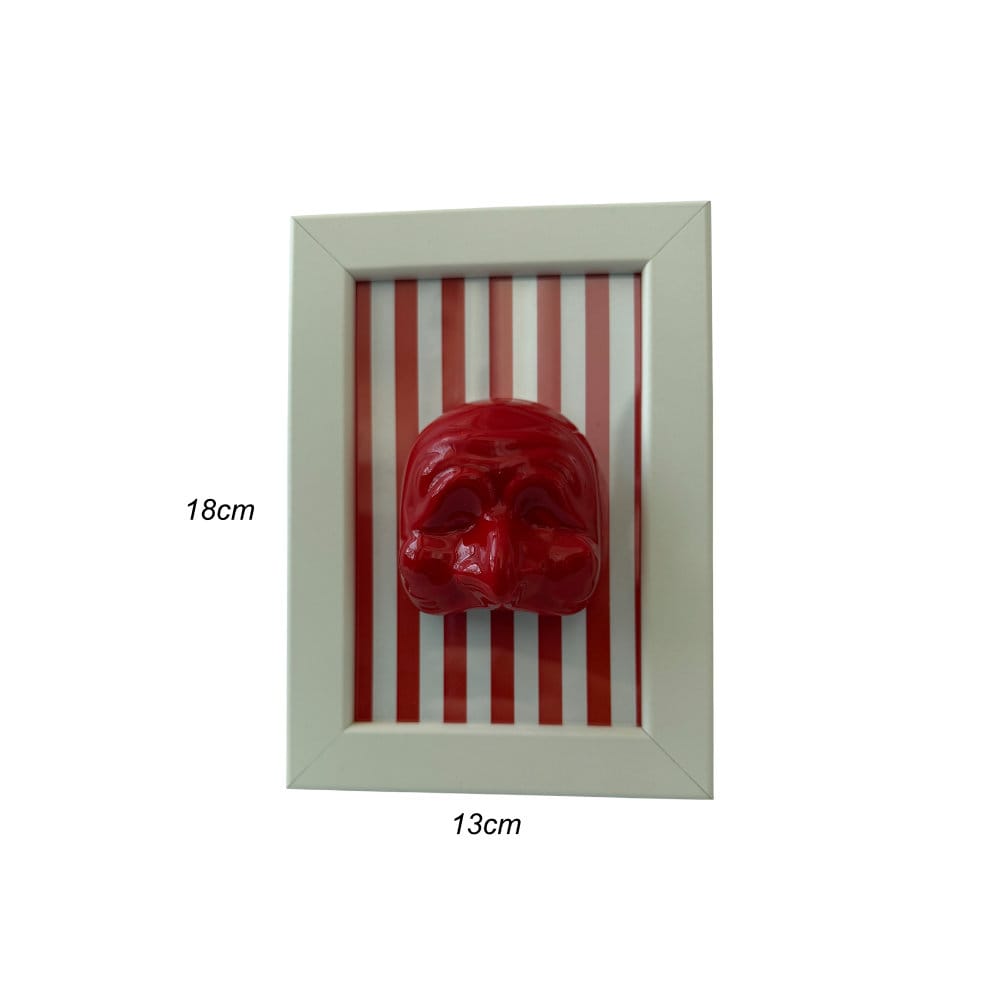 Cornice con maschera pulcinella rossa e sfondo a strisce misure 13x18cm