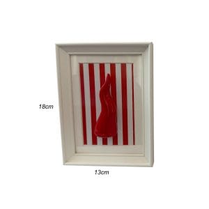 Cornice con corno in porcellana rosso